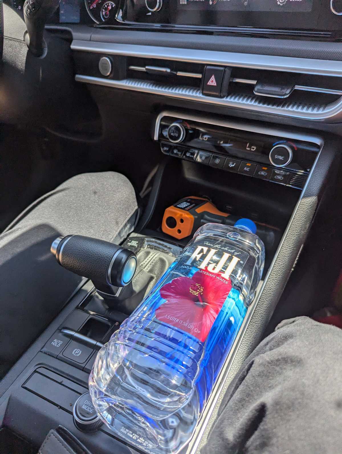 Fiji Water - Car on Sunny Day (1hr)