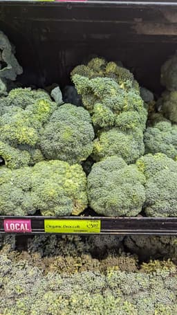 Whole Foods Organic Broccoli