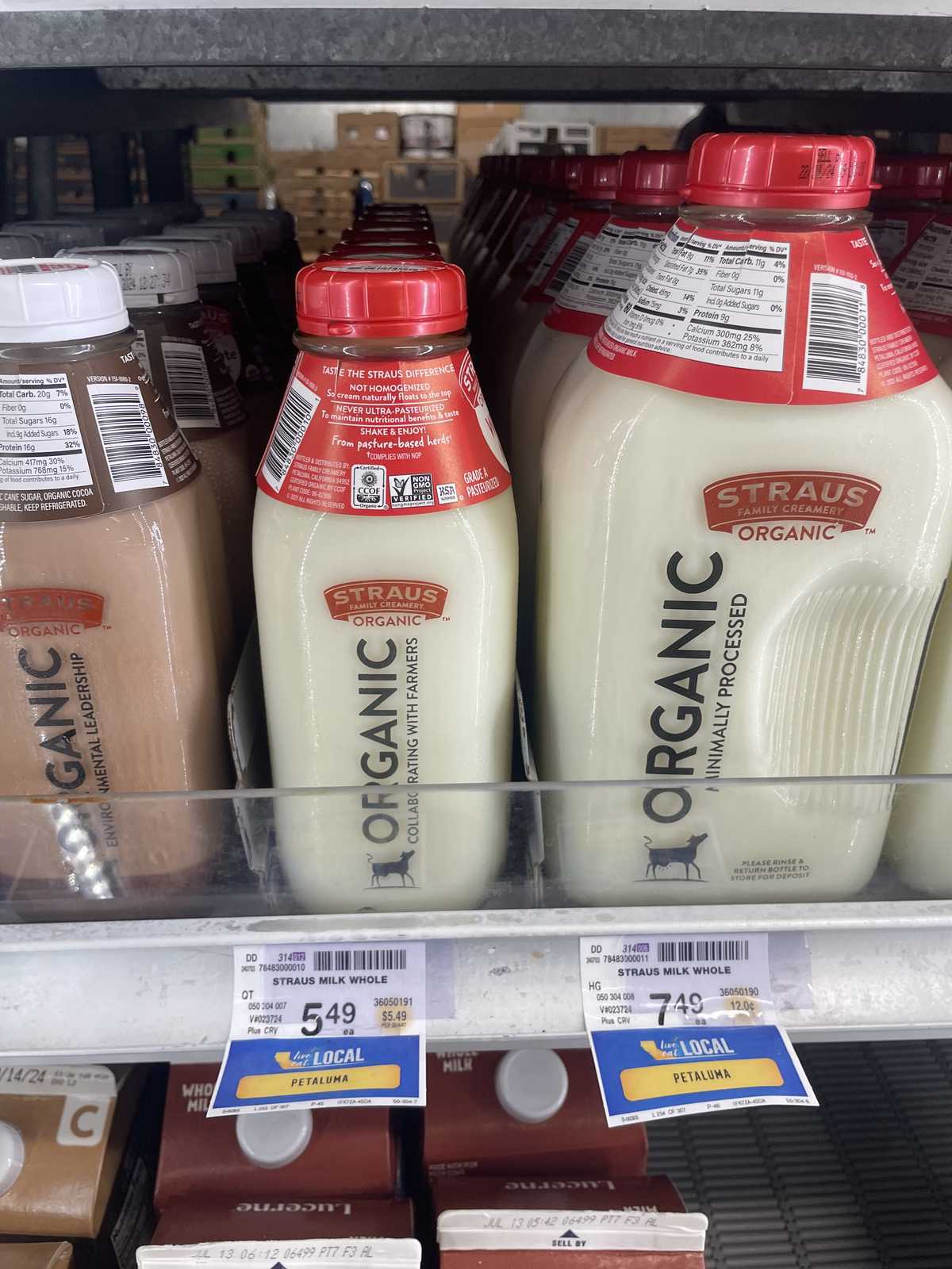 Straus Organic Whole Milk in Glass