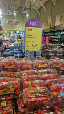 Good Farms Organic Strawberries